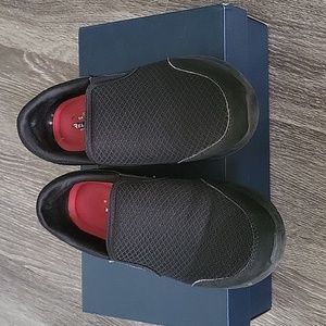 3 for 10) Skechers relaxed fit 6.5